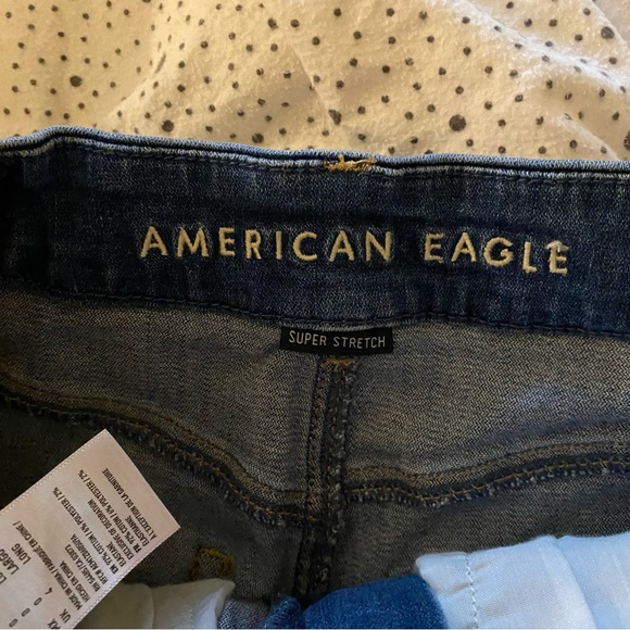 American Eagle Distressed Curvy Hi Rise Denim Skirt 0L - Picture 5 of 6